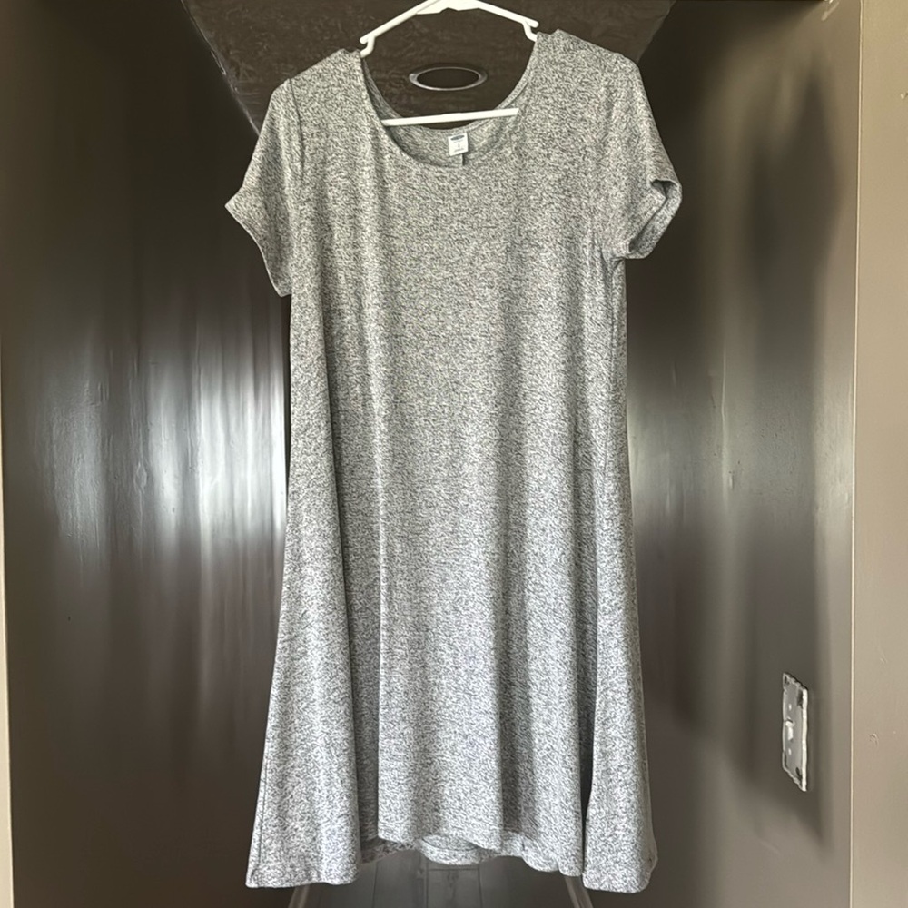 OLD NAVY TSHIRT DRESS. SIZE SMALL